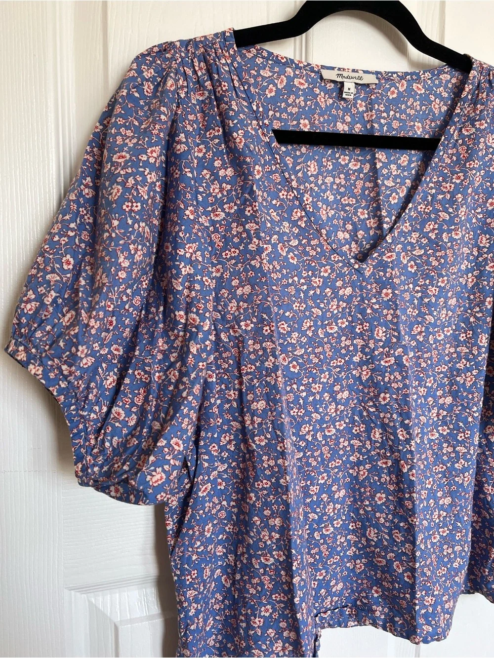 Madewell Womens Blue And Red Blouse Puff Sleeve, V-neck, Size Medium